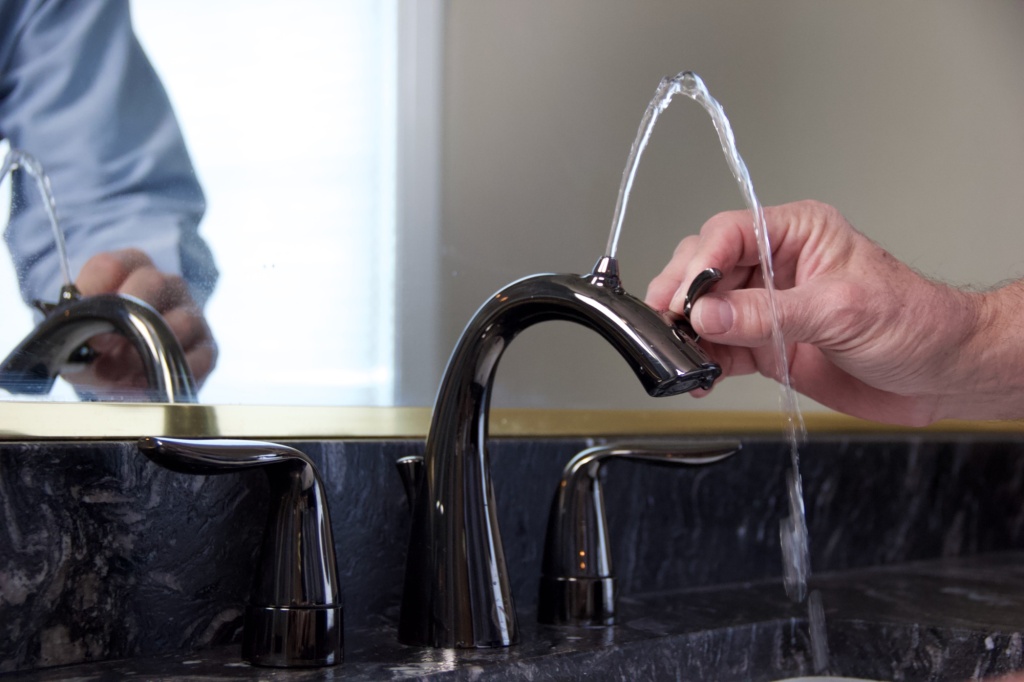 Nasoni Debuts Radical Faucet Line That Converts to a Fountain ...