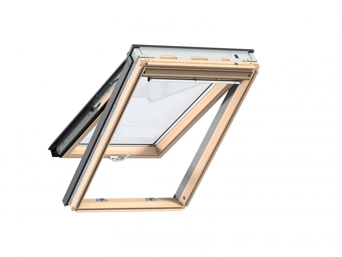 The top-hinged roof window allows homeowners to obtain panoramic views as well as natural ventilation. Ideal for loft or attic conversions, the unit features bottom operation, so it’s easy to operate even with furniture placed directly under it. Products feature ThermoTechnology for energy efficiency, insulation, and an airtight seal