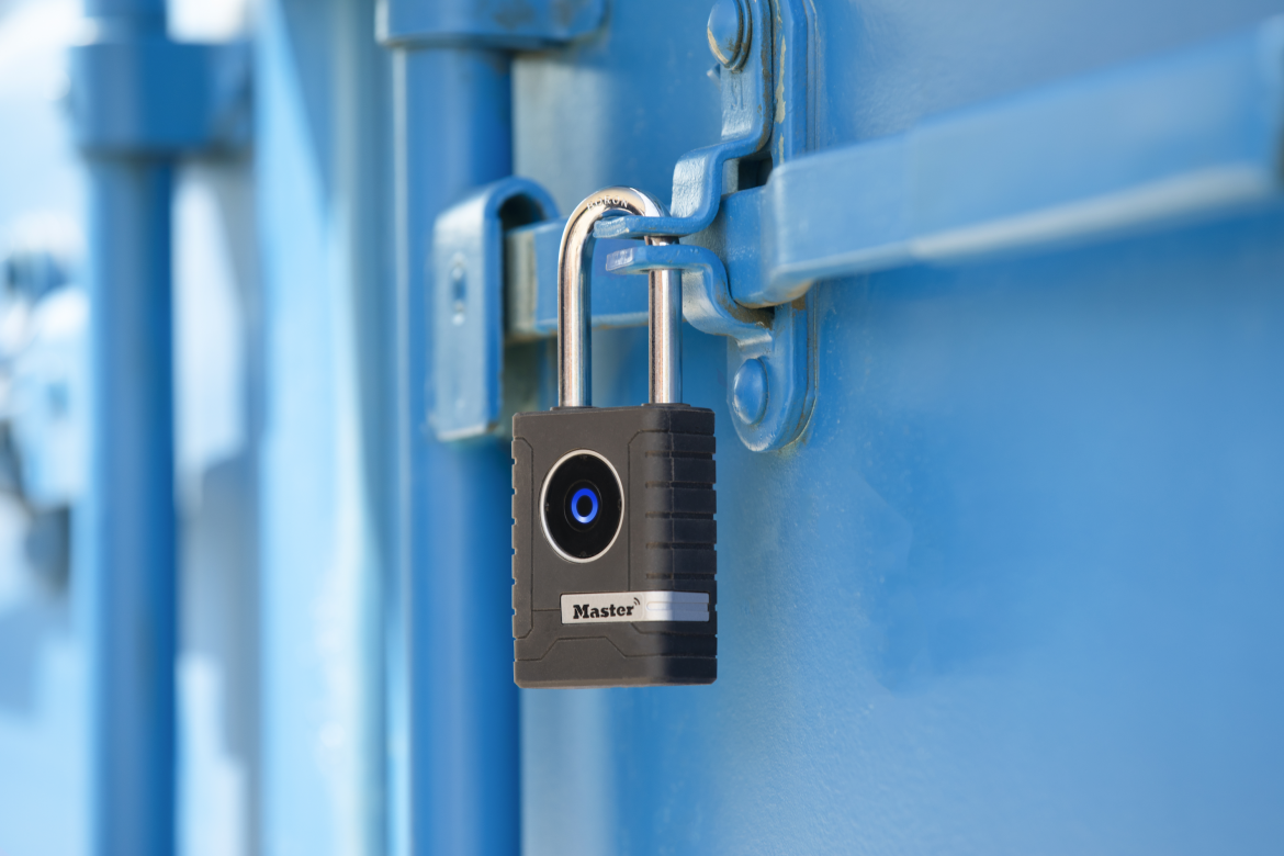 Master Lock Bluetooth outdoor padlock