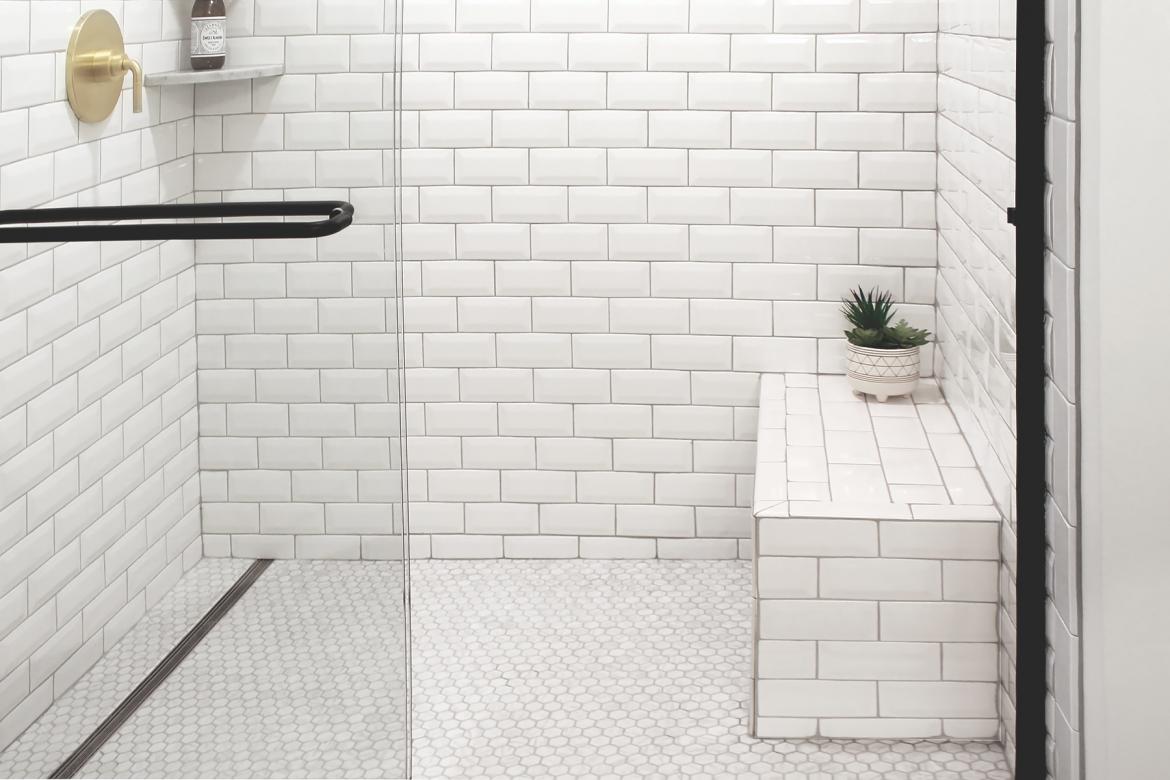 A Customizable Shower Bench Made from Plastic Bottles