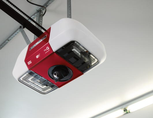 Liftmaster myQ Garage Door Opener With Smart Camera worms eye view
