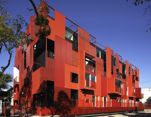 Formosa 1140 is a striking West Hollywood, Calif., condo building that cuts a dashing figure. To create a bright and durable exterior, architect Lorcan O’Herlihy, FAIA, chose custom corrugated panels from Metal Sales Manufacturing Corp. in Louisville, Ky.