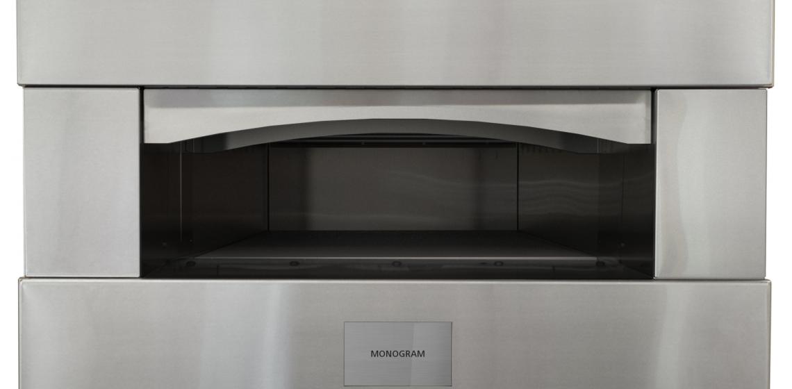 Designed for high-end kitchens, the Monogram pizza oven is spacious enough to fit a pizza peel and incorporates a compact interior ventilation system that requires no special installation. It offers zone-controlled heating and is app-enabled so homeowners may control the appliance from a smartphone.