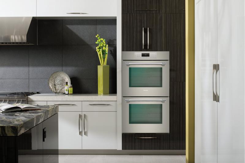 Thermador Leap Into Luxury kitchen ME302YP TNAH min